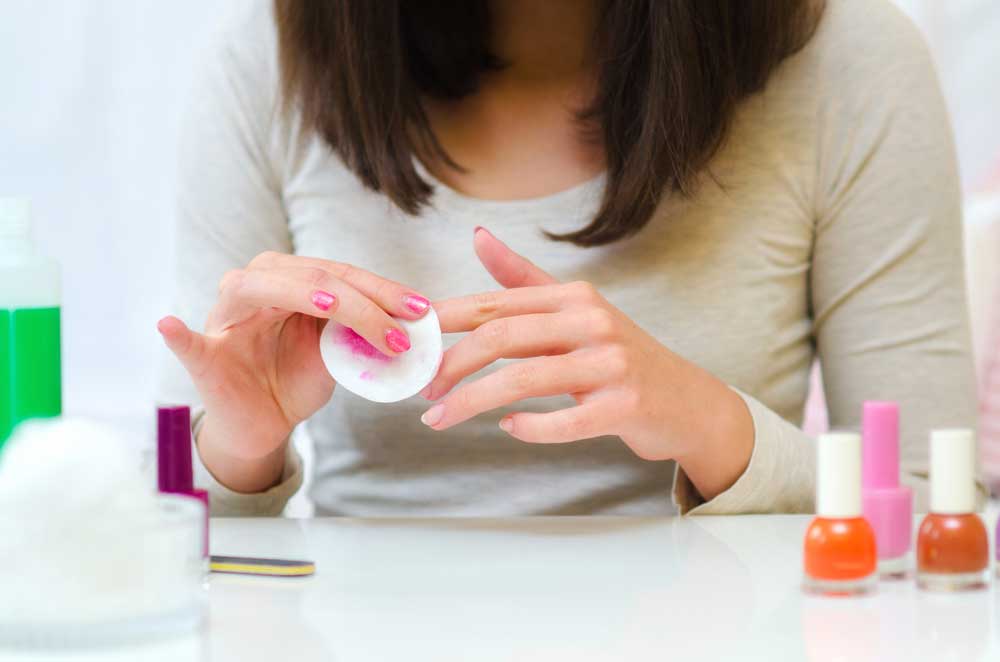 Acetone-Containing-Nail-Polish-Remover